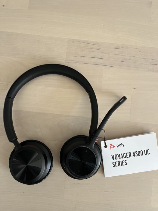 Auscultadores com microfone - Headset Poly Voyager 4300 NOVOS