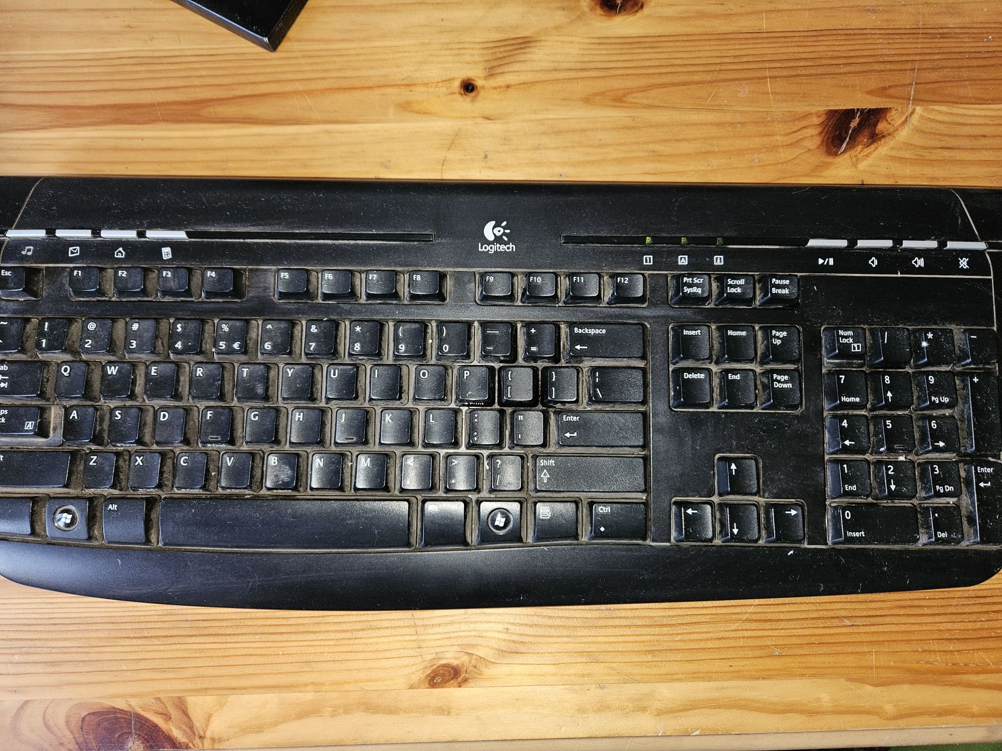 Klawiatury logitech 3 sztuki