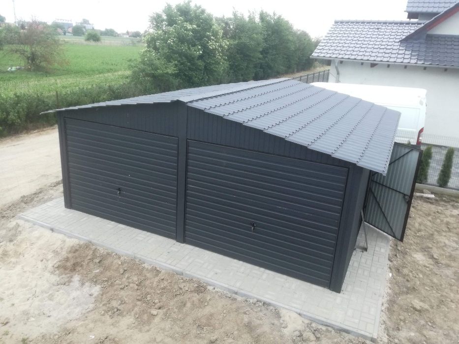 garaż blaszany nowoczesny blaszak kolor Garaże blaszane na raty Hale