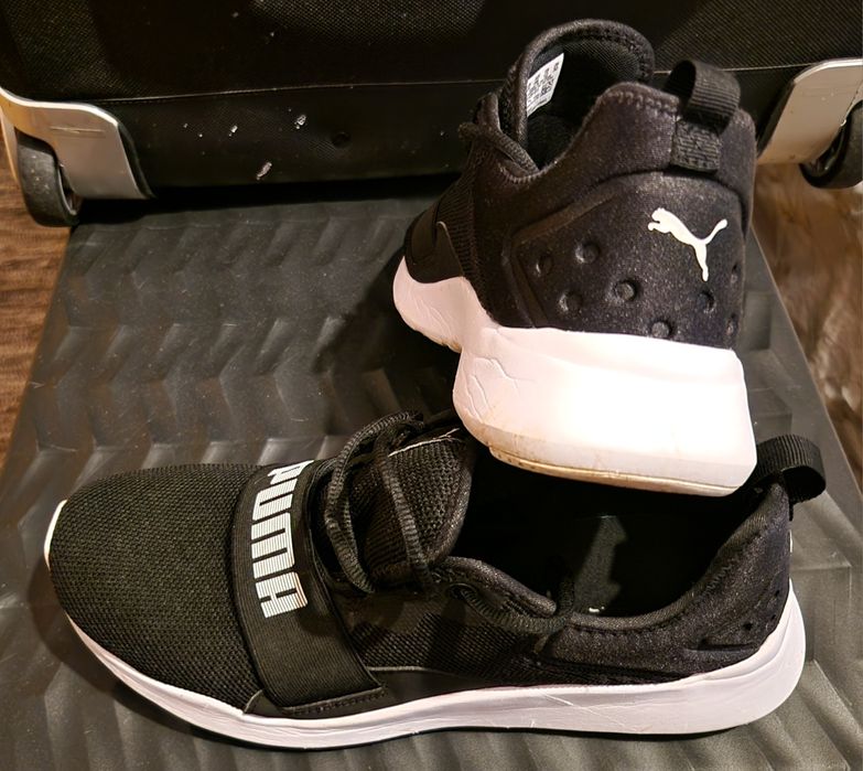 Tenis Puma n- 45 em preto  excelente estado
Para quem usa calçado n