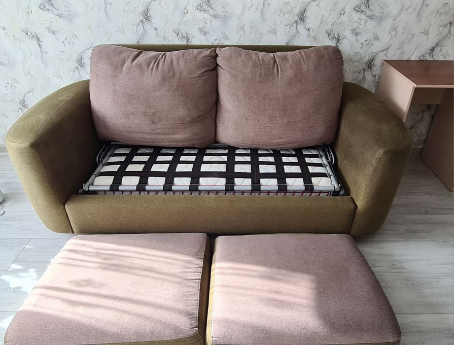 Продам диван-ліжко. 9000 грн