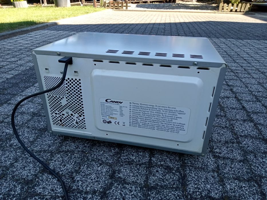 Sprzedam kuchenkę mikrofalową Candy