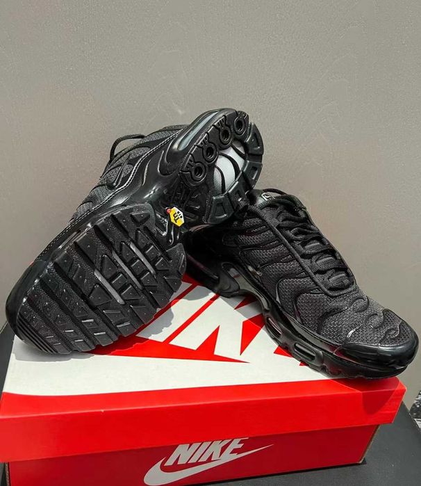 Buty Trampk Nike Air Max TN Black R.41