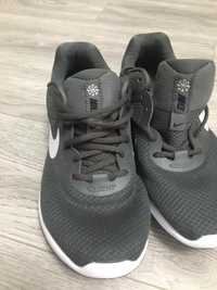 Продам кросівки фірми Nike розмір 41-42