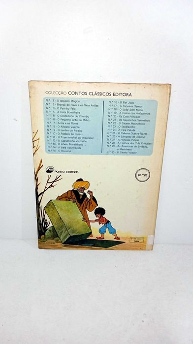 A Lâmpada de Aladino- Contos Clássicos Editora