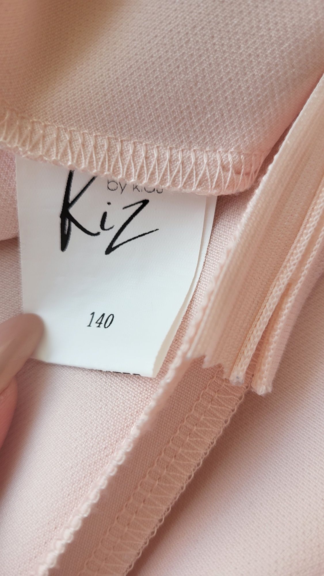 Piękna Sukienka Tiulowa r. 140 – Idealna na wesele, imprezę