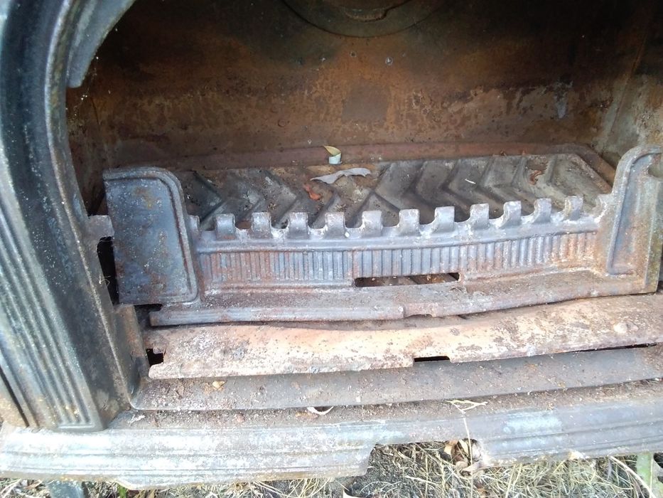 Kominek żeliwny ozdobny