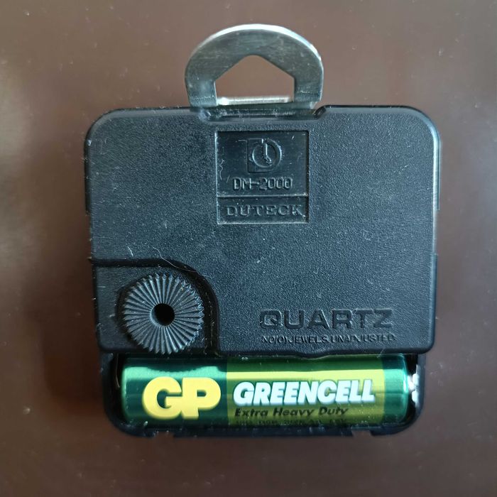 Zegar ścienny kwarcowy złoty