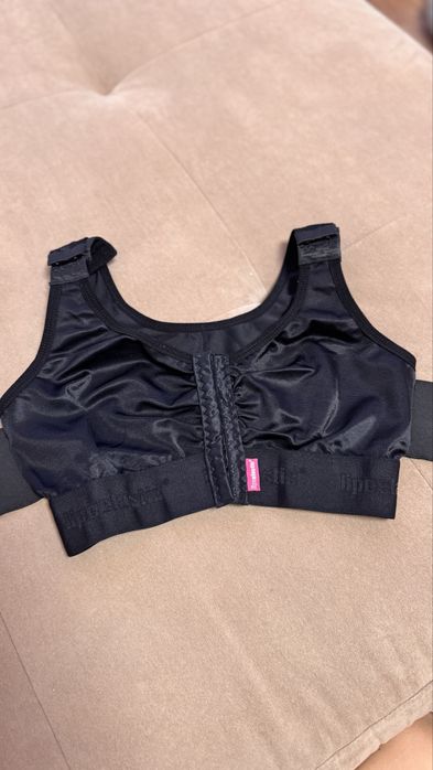 Компресійний бюстгальтер