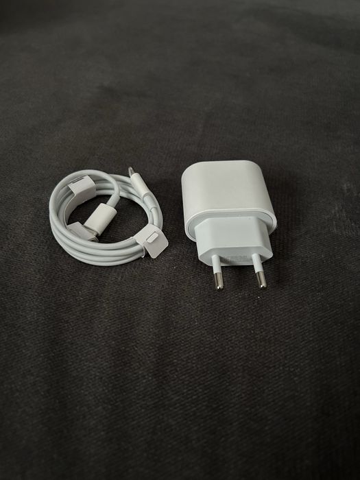 Nowa ładowarka do iPhone 20W – nieużywana – 30zł