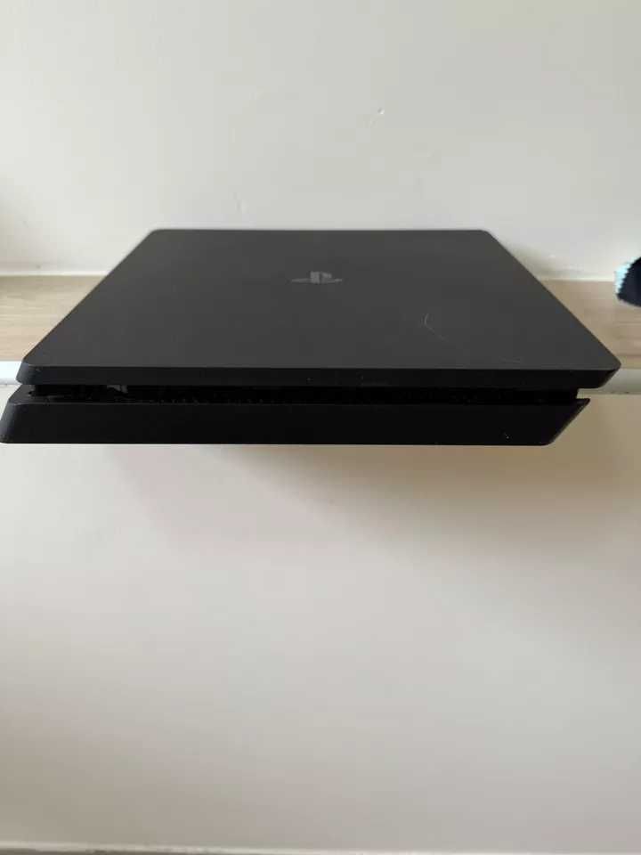 PlayStation 4 (ps4) de 1TB como nova.