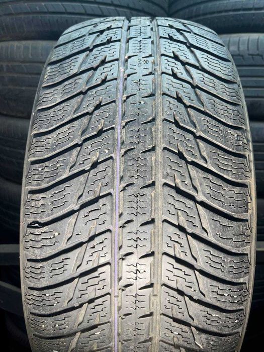 235/55 R17 Nokian пара зима