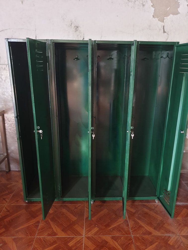 Cacifos metal 4 portas