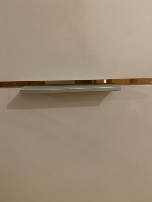 Sapateira em branco com 3 portas