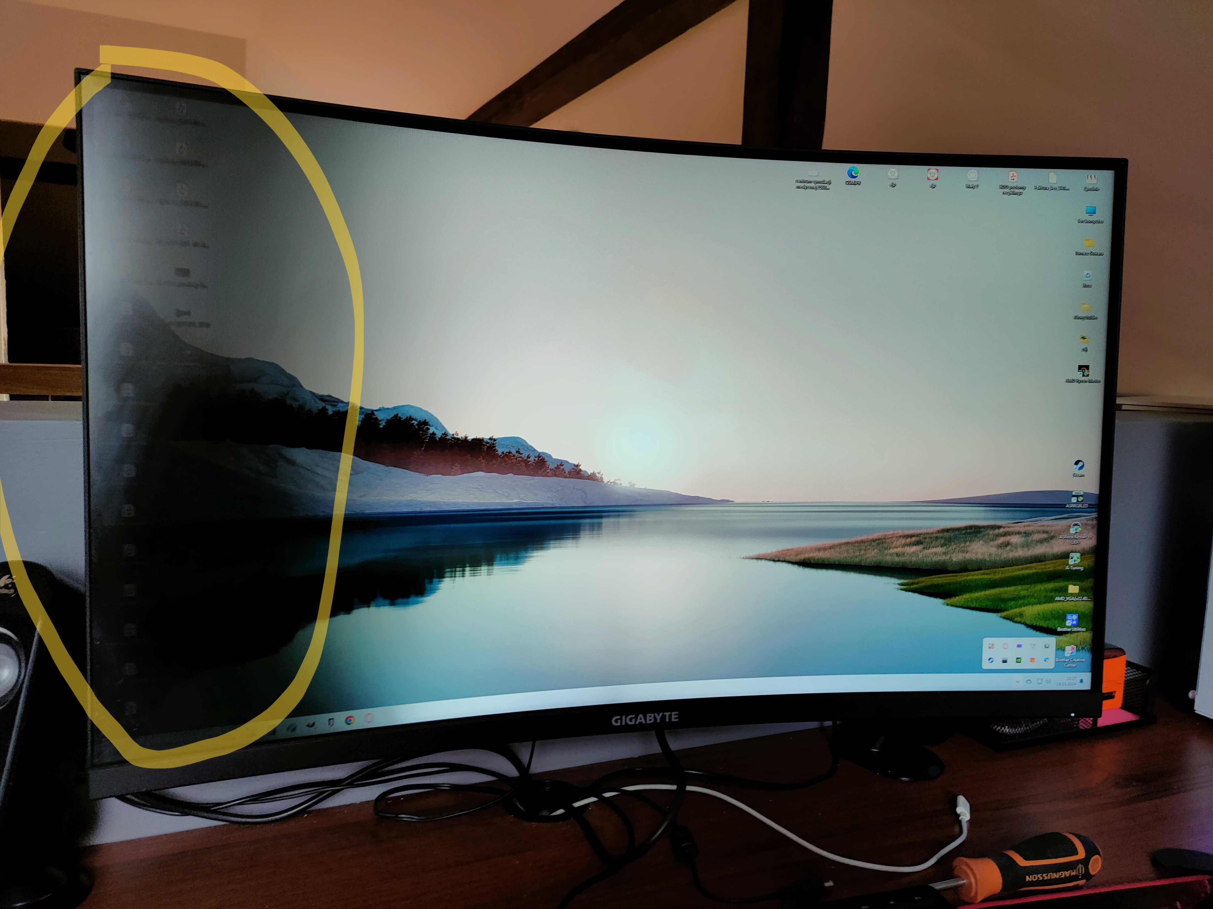 Monitor Gigabyte G32QC uszkodzony