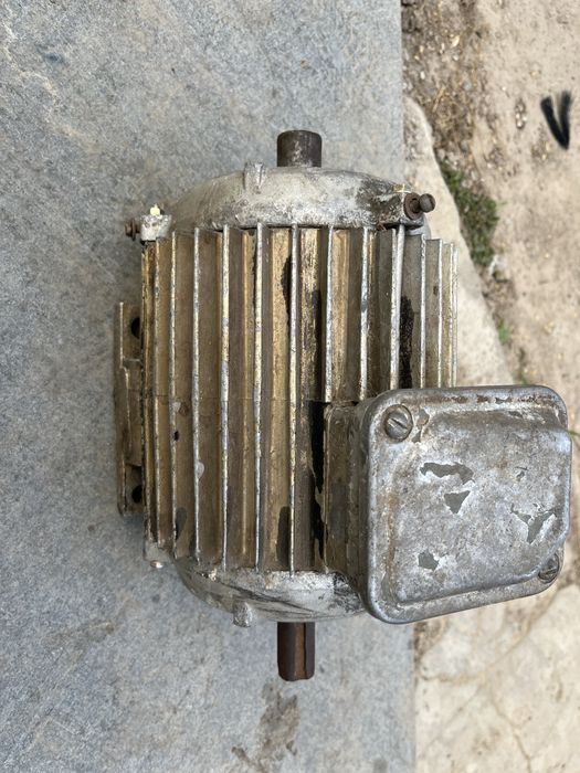 Двигун асинхронний 2.2 квт 2850 об/хв