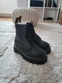 Czarne trapery damskie Dr. Martens r 39