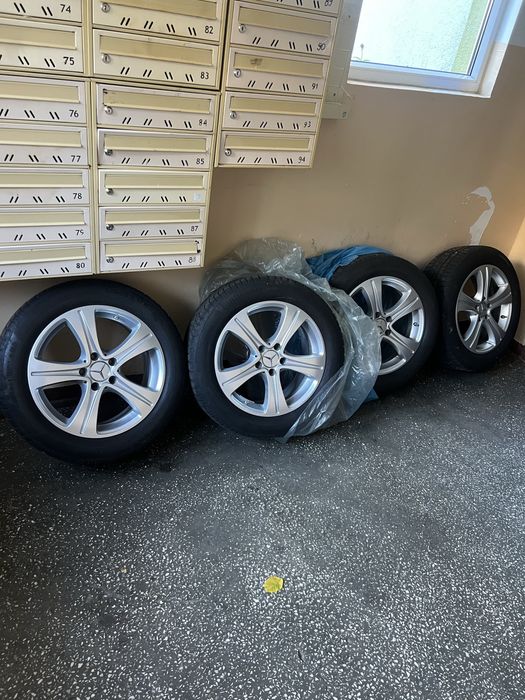 Felgi mercedes z oponami zimowymi  225/55 R17 Mercedes