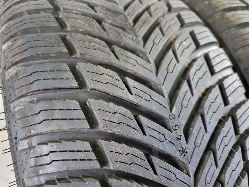 Bardzo ładne opony całoroczne 225/40R18 Nokian Dot.2022  op.365