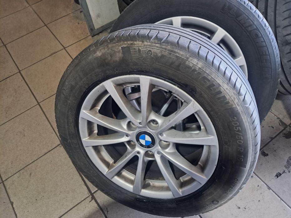 4 Jantes/Pneus BMW R16
Espero que se encontrem bem.
Segue para