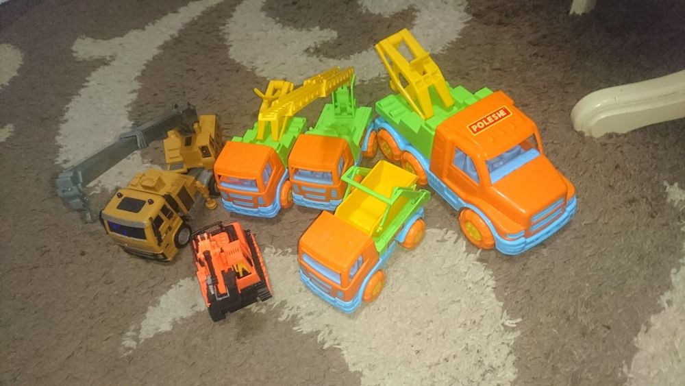 Лот машинки,спецтехника,экскаватор ,кран