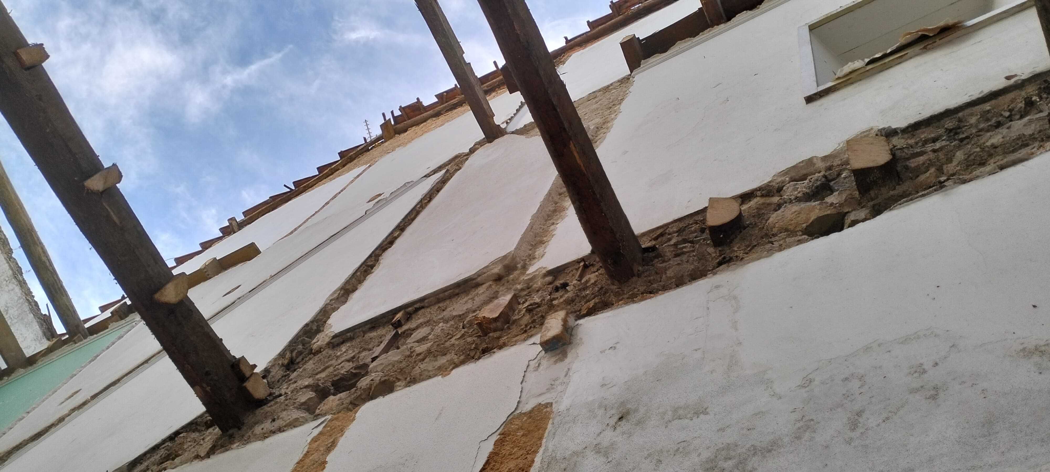 Demolição de interior e exterior