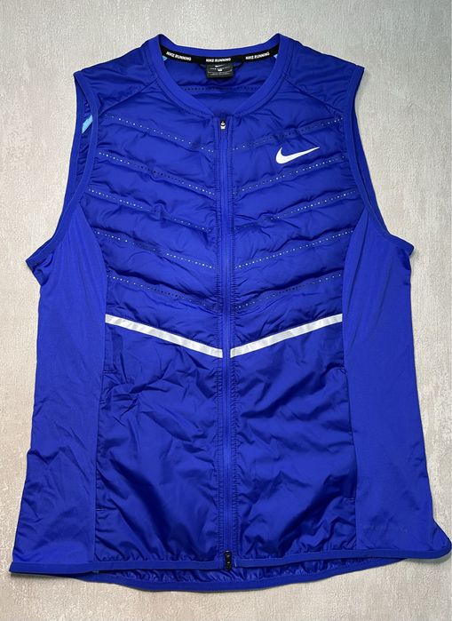 Женская беговая пуховая жилетка Nike AEROLOFT 800 DOWN FILL