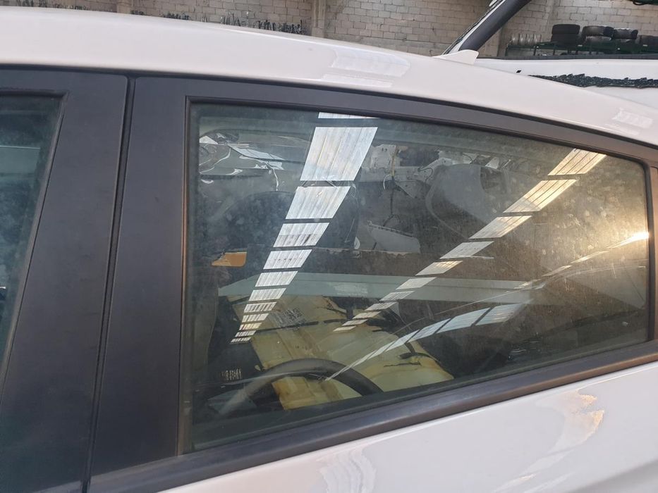 Vidro porta trás esquerdo HYUNDAI Ioniq (AE)