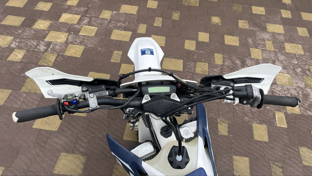 Мотоцикл крос ендуро Husqvarna TE300I