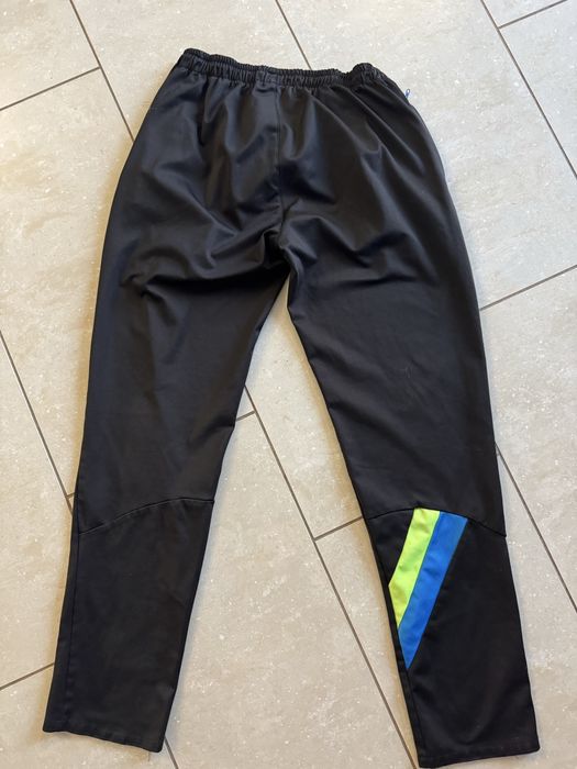 Nike swoosh sportowe spodnie dresowe, czarne joggery, super stan S/M