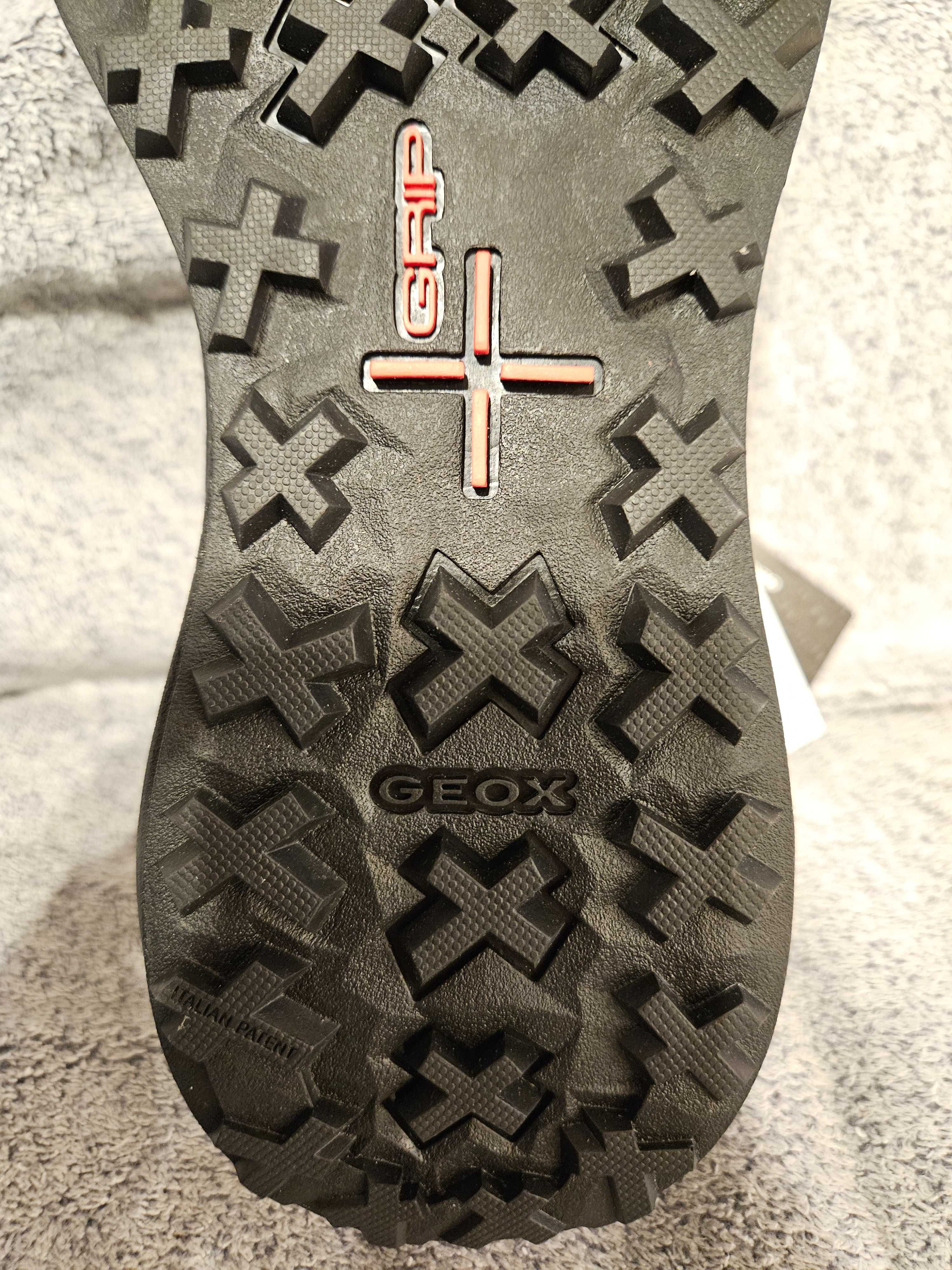 Sneakersy Geox PG1X brązowe ABX rozm 41 273 mm