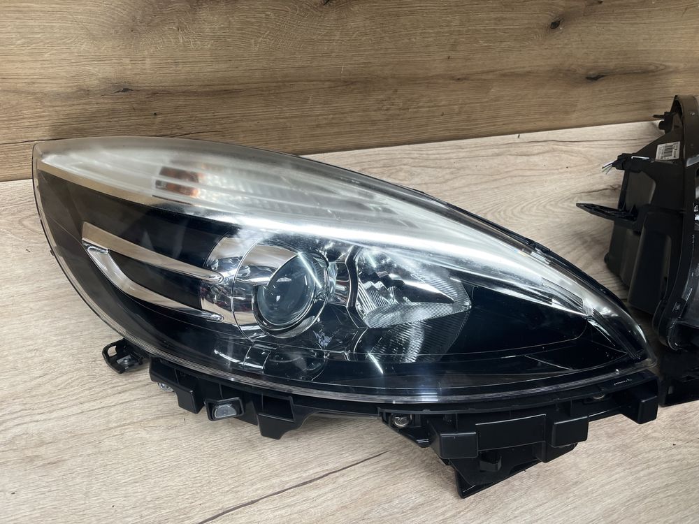 Lampa/reflektor przedni lewy prawy Renault Scenic III Lift