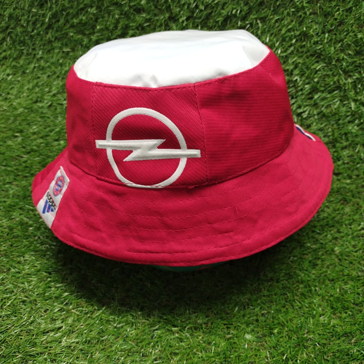 Czapka buckethats Bayern Monachium