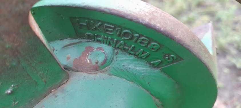 Продам шнек комбайна Джон Дір