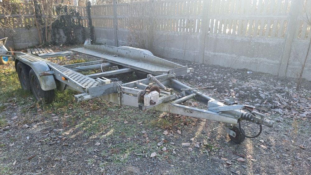 Przyczepa Laweta Thule Trailers 2005