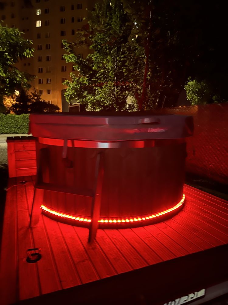 Mobilna Balia/ Jacuzzi do wynajecia / Spa w twoi ogrodzie