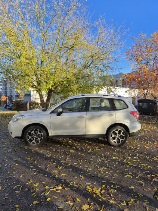 Sprzedam Subaru Forester xt polski salon!