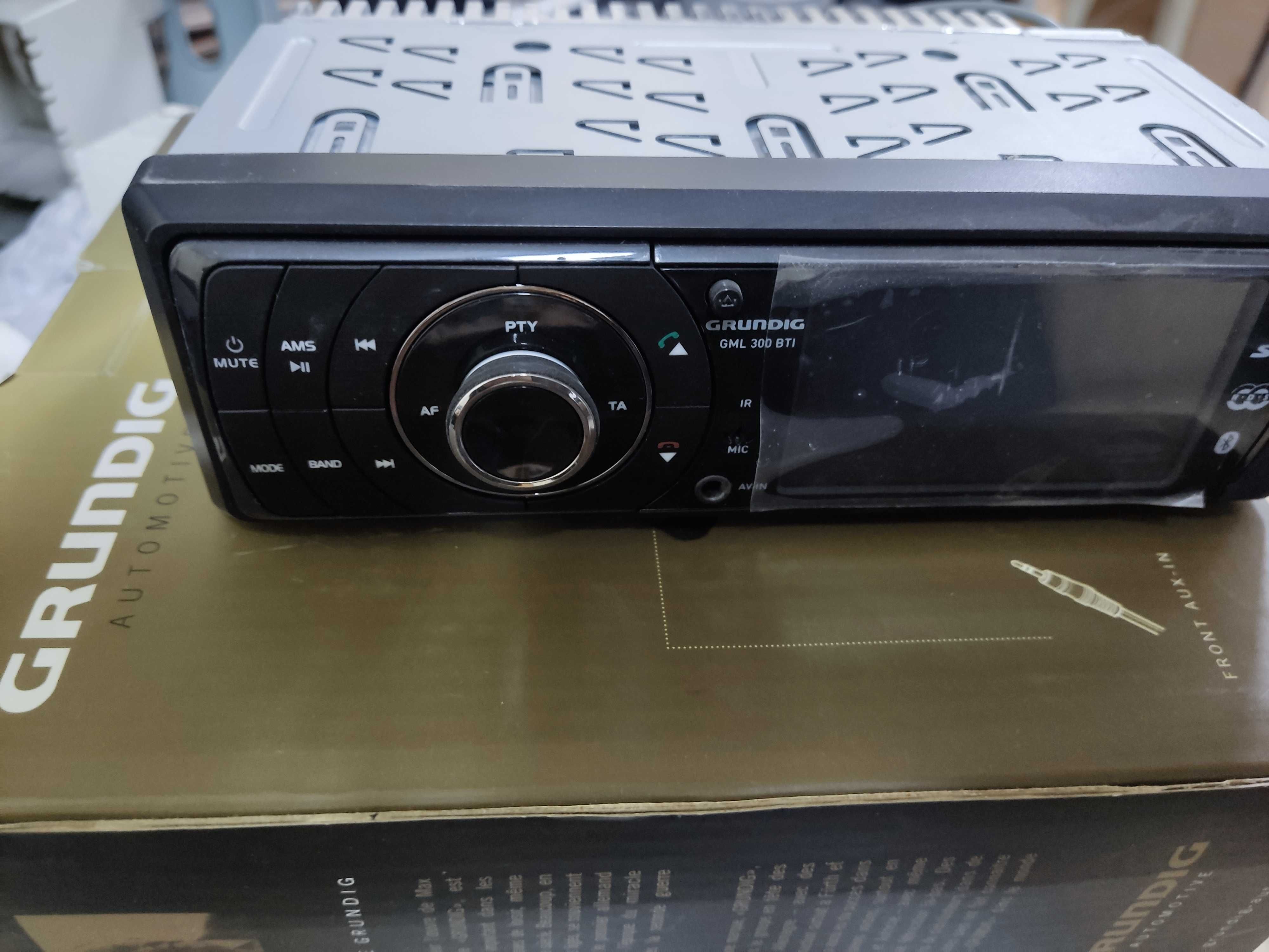 Автомагнитола GRUNDIG GML 300 BTI. USB/SD/DIVX/BT, без CD. Новая.