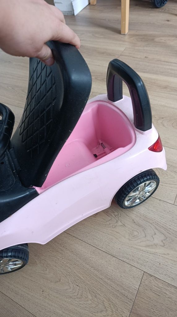 Auto jeździk dla dziecka