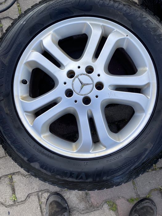 Felgi  18 Mercedes ML A164 8jx18 ET60