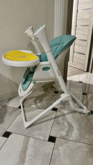 Стілець-гойдалка для годування Carrelo від 1 місяця