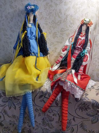 Український сувенір лялька Тільда у вишиванці ручної роботи