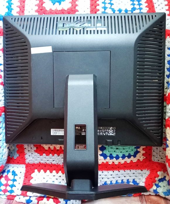 Monitor Dell E170Sb 17" czarny sprawny, z kablem VGA i sieciowym