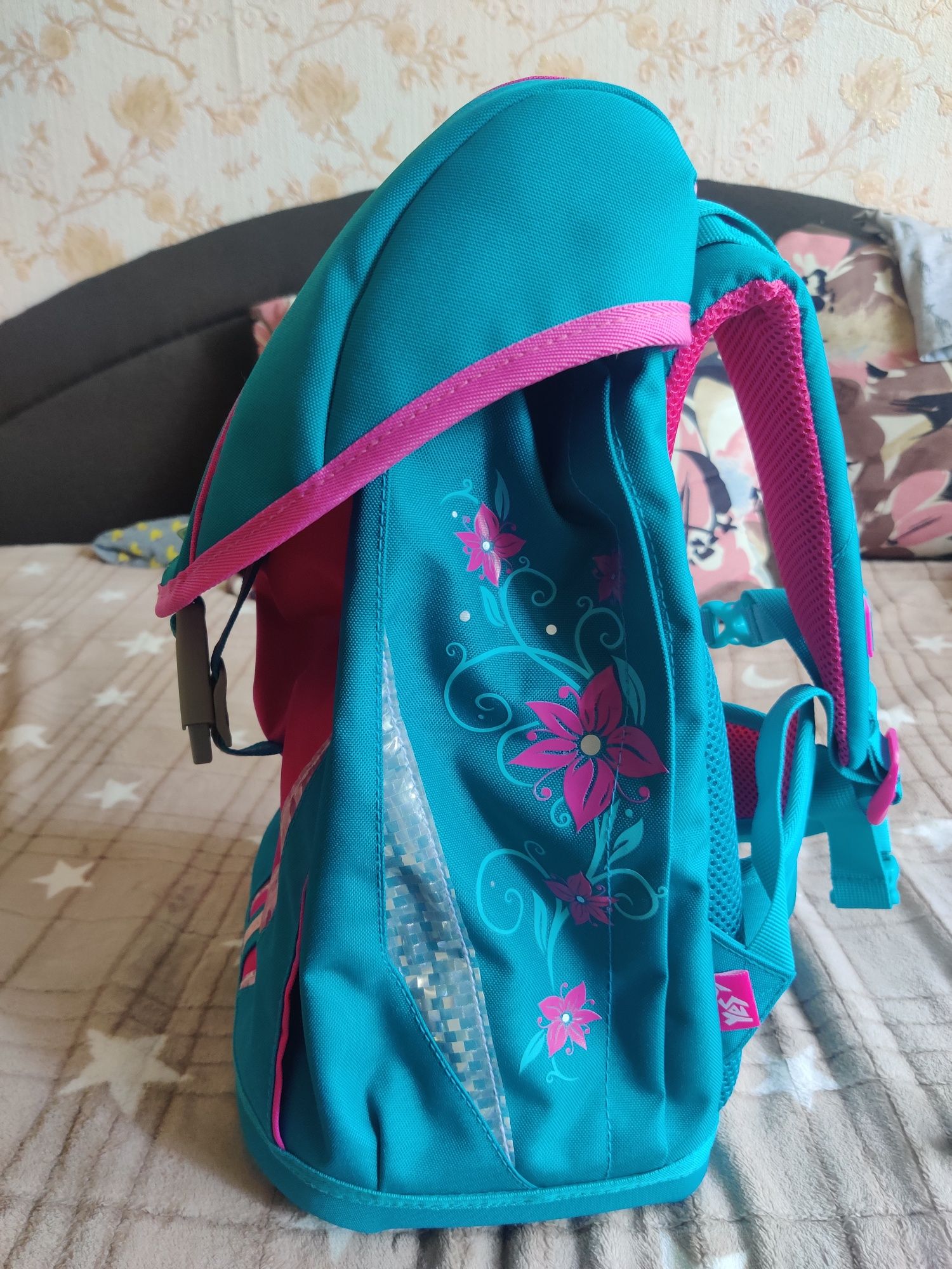 Рюкзак школьный для девочки новый!