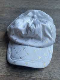 Biała czapka z daszkiem Clockhouse - elegancka basebolówka