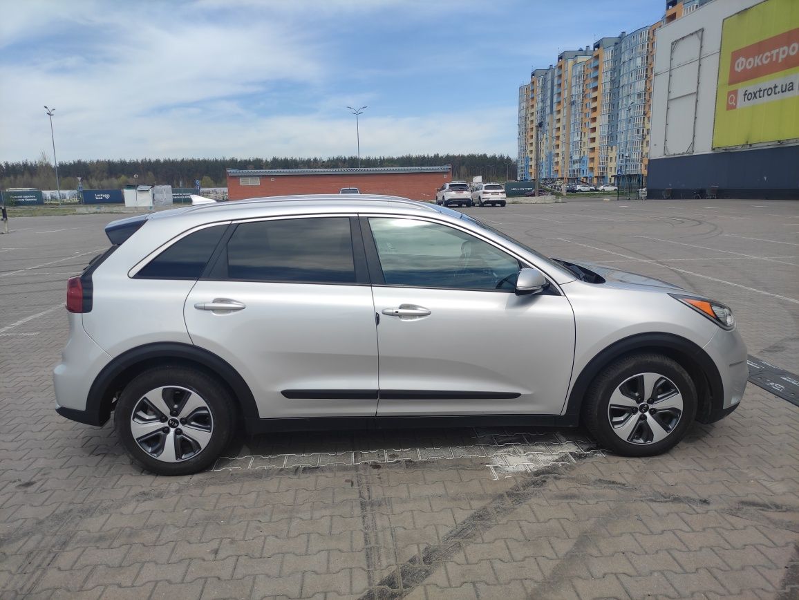 Автомобіль Kia niro 2017