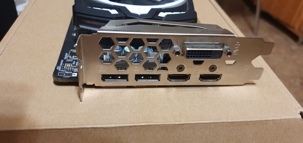 Продам видекартуRx 580 8gb в хорошем рабочем состоянии