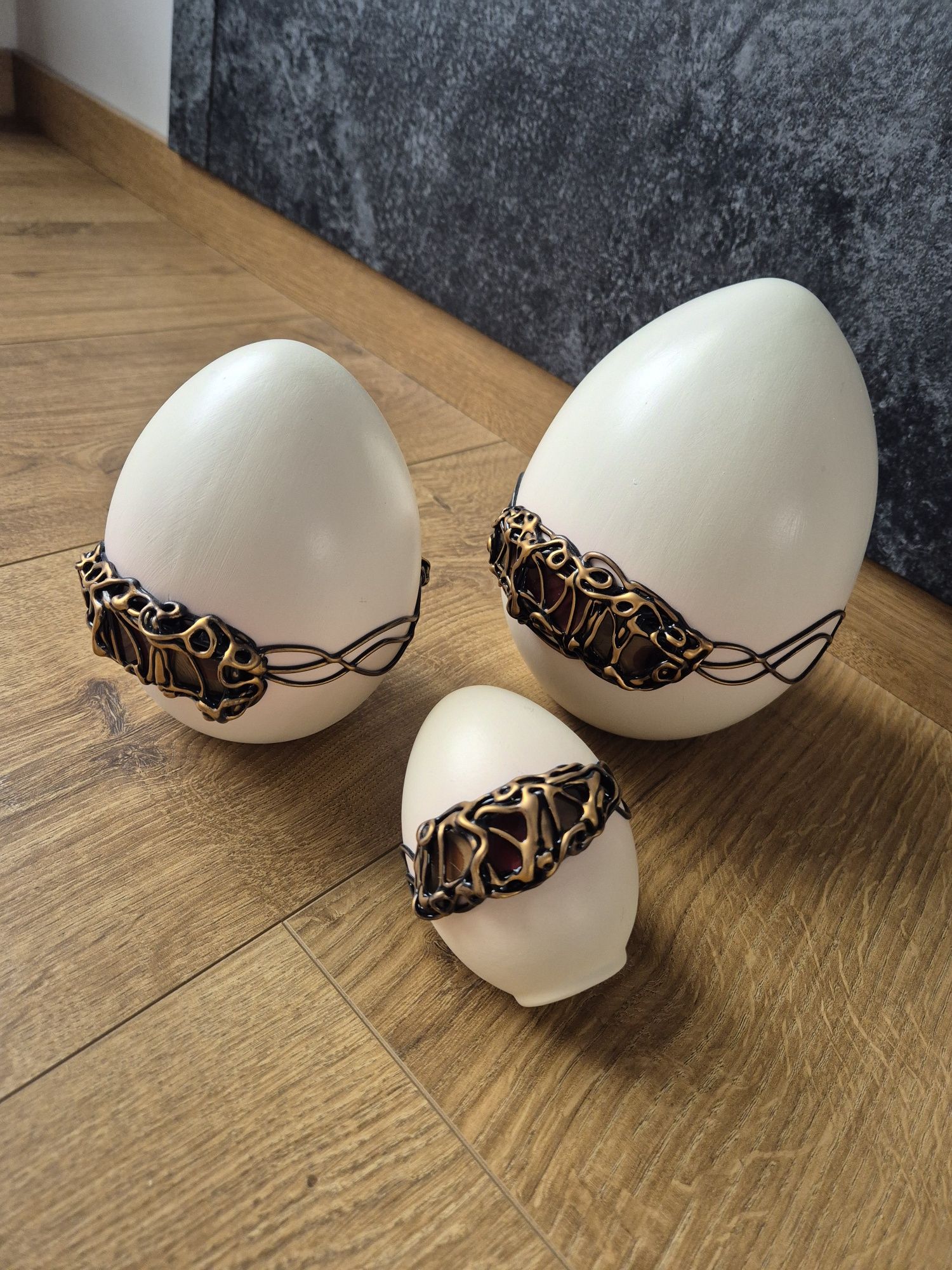 Jajka ecru ceramiczne ozdobione kamieniami 3szt