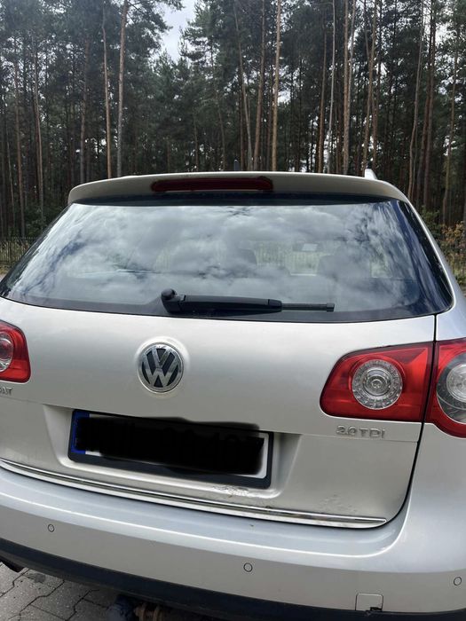 VOLKSWAGEN Passat B6 Highline 2.0 TDI-CR 2008 rok