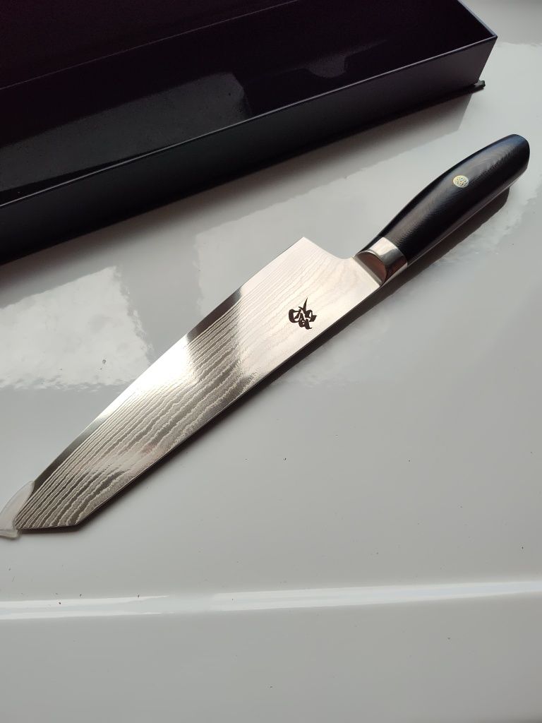 Шеф-нож японский кирицуке Kizer Chef 69 слоев дамаска японская сталь